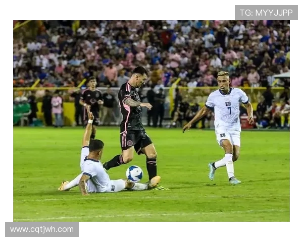 ESPN曝梅西暴怒退苏牙劝阻